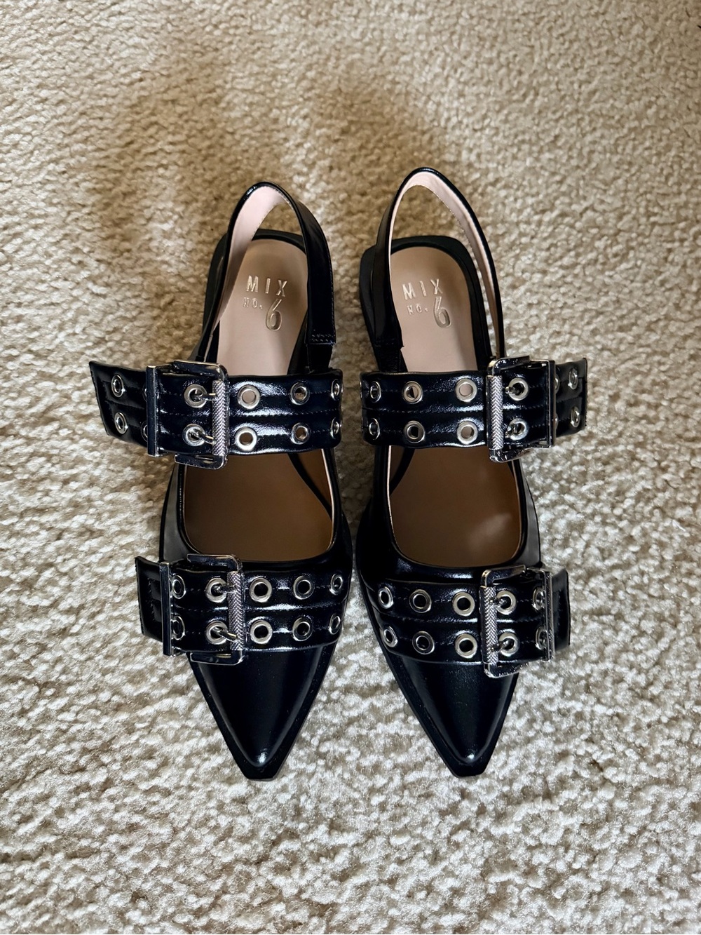 NEW NEVER WORN Mix No. 6 Sybel Flat Black - Size US 7
